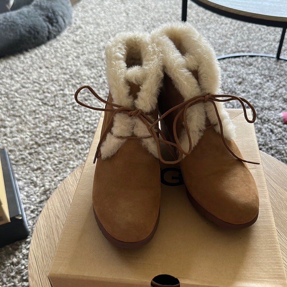 BN UGG Jeovana